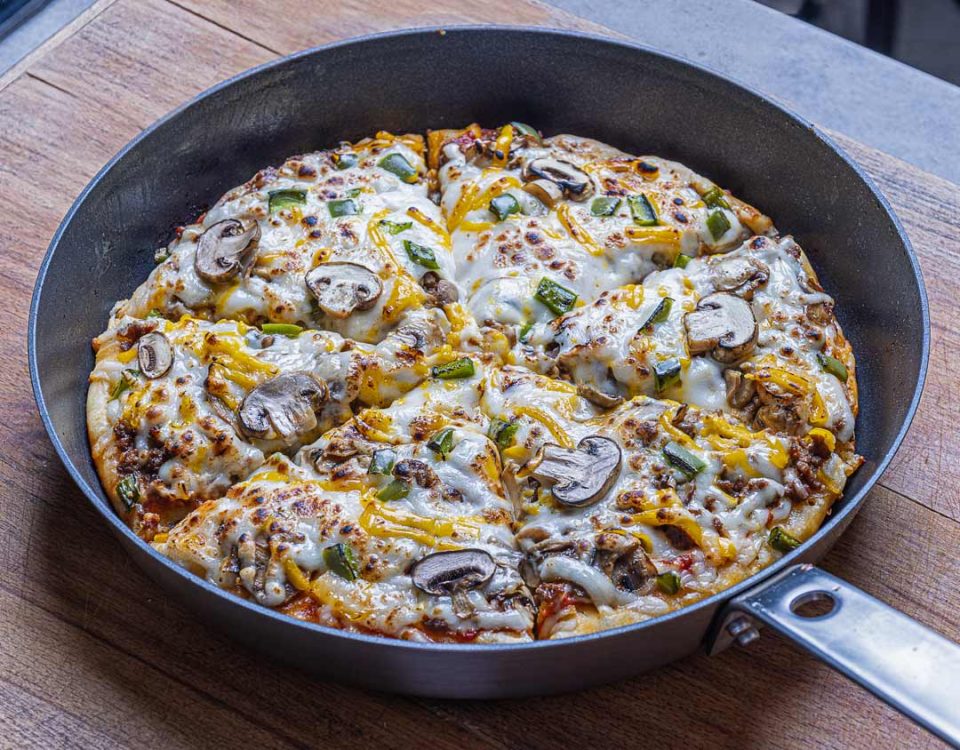 آموزش پیتزا قارچ و گوشت در تابه