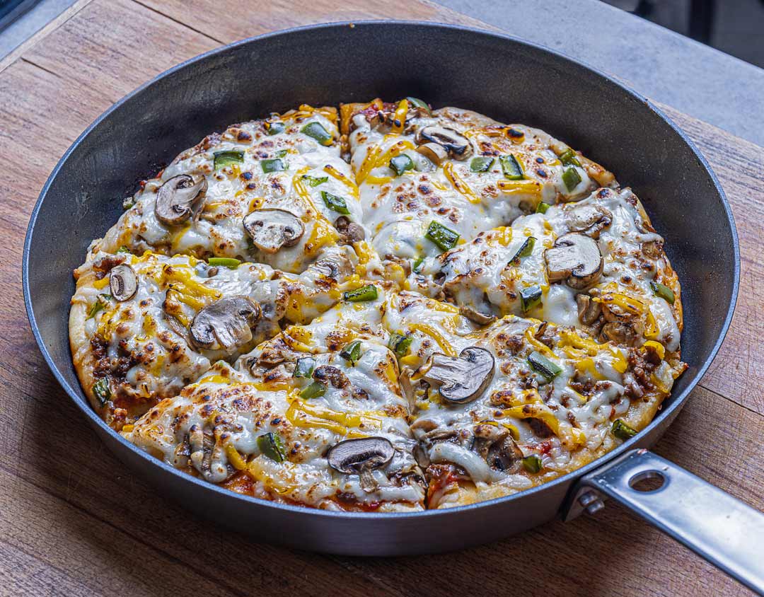 آموزش پیتزا قارچ و گوشت در تابه